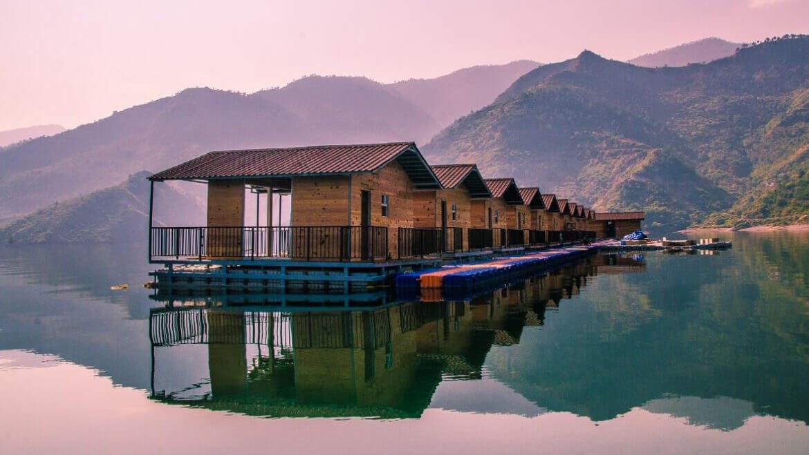 Kanatal Tehri Lake